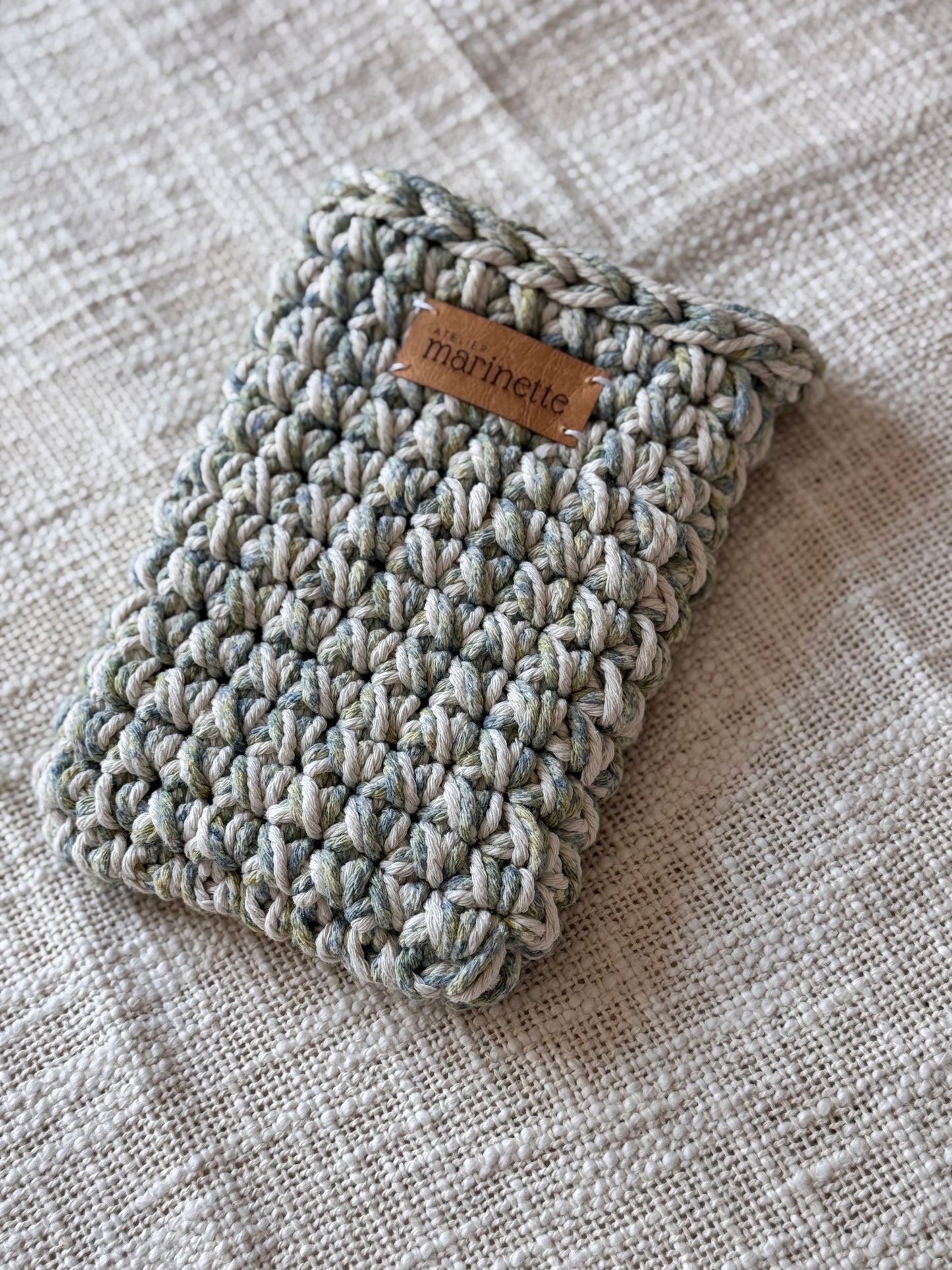 Housse liseuse 6" Kindle/Kobo en crochet artisanal - Modèle FLORENTIS