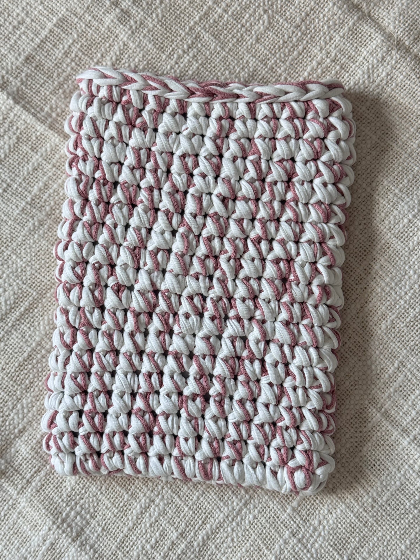 Housse tablette 10/11" iPad/Android en crochet artisanal - Modèle VANCOURIS