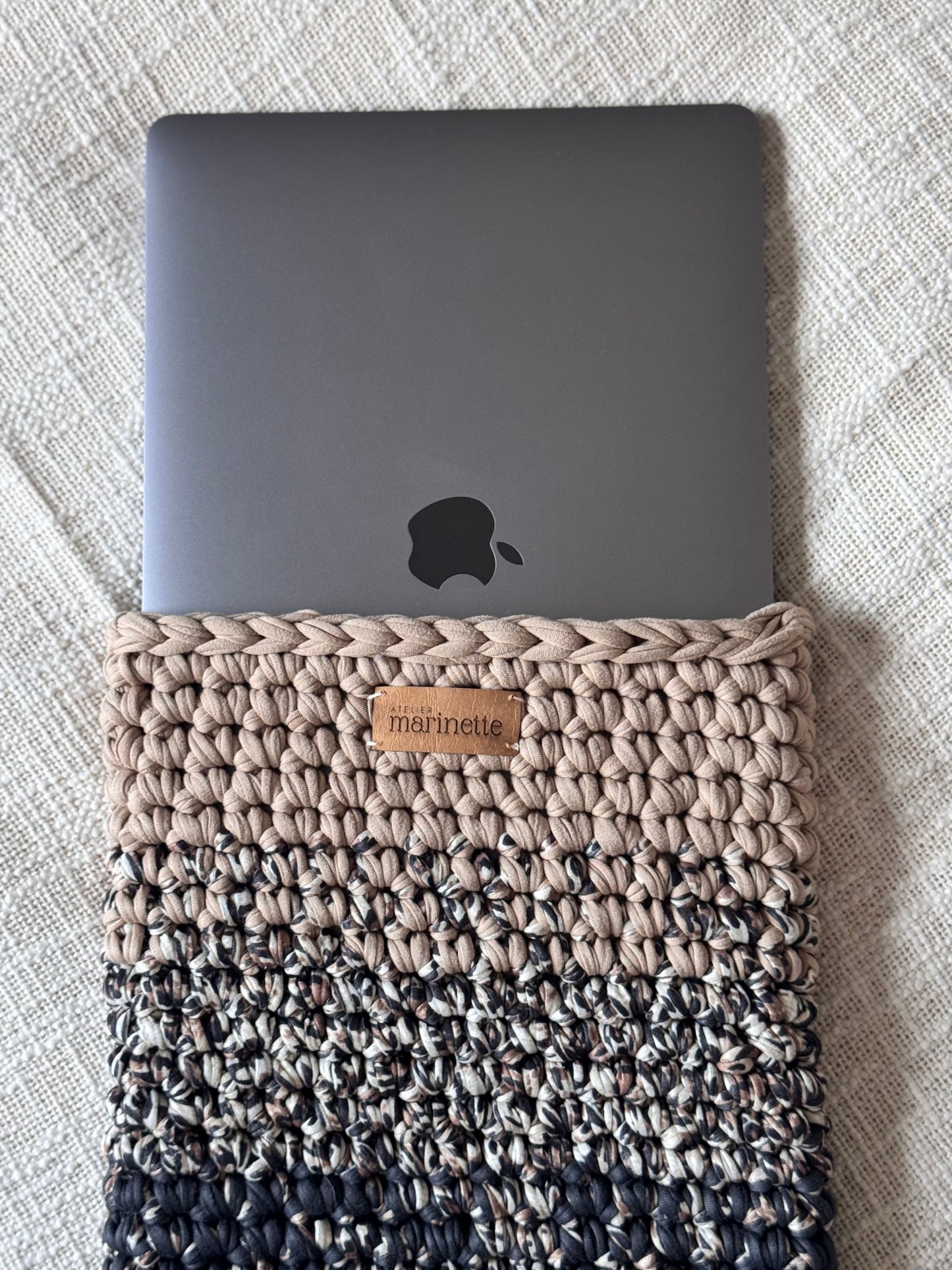 Housse PC/MacBook 13 pouces en crochet artisanal - Modèle COPENHAVIA