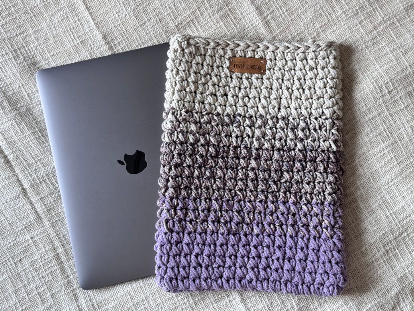 Housse PC/MacBook 13 pouces en crochet artisanal - Modèle MILANOVA
