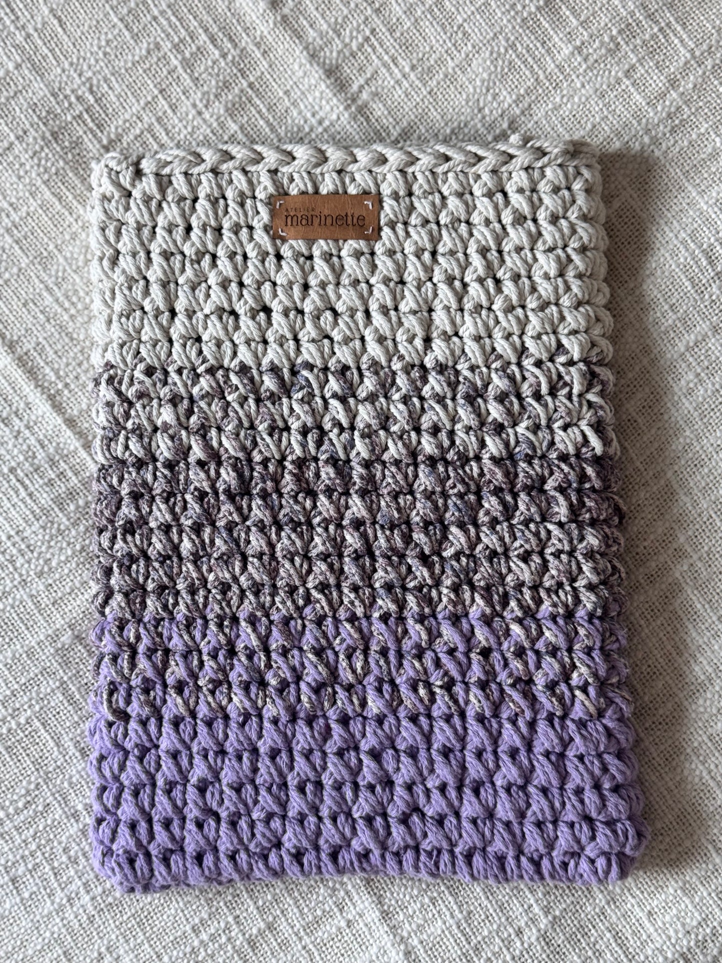 Housse PC/MacBook 13 pouces en crochet artisanal - Modèle MILANOVA