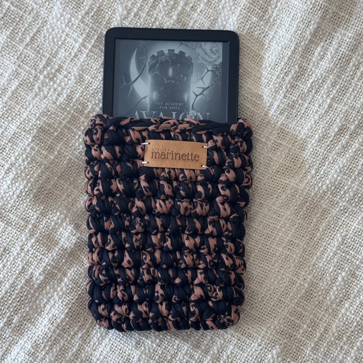 Housse liseuse 6" Kindle/Kobo en crochet artisanal - Modèle ARMANTIS