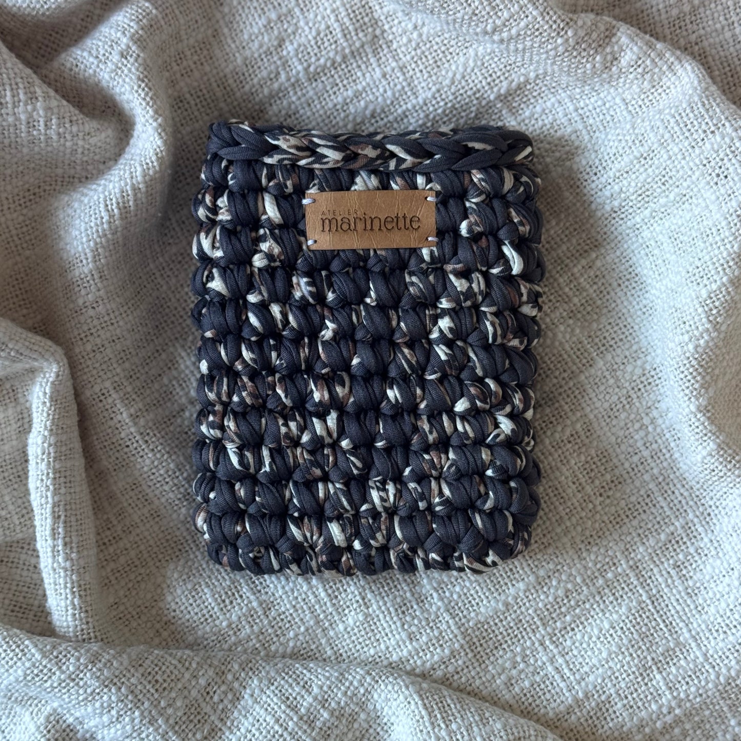 Housse liseuse 6" Kindle/Kobo en crochet artisanal - Modèle TOTAMAJA