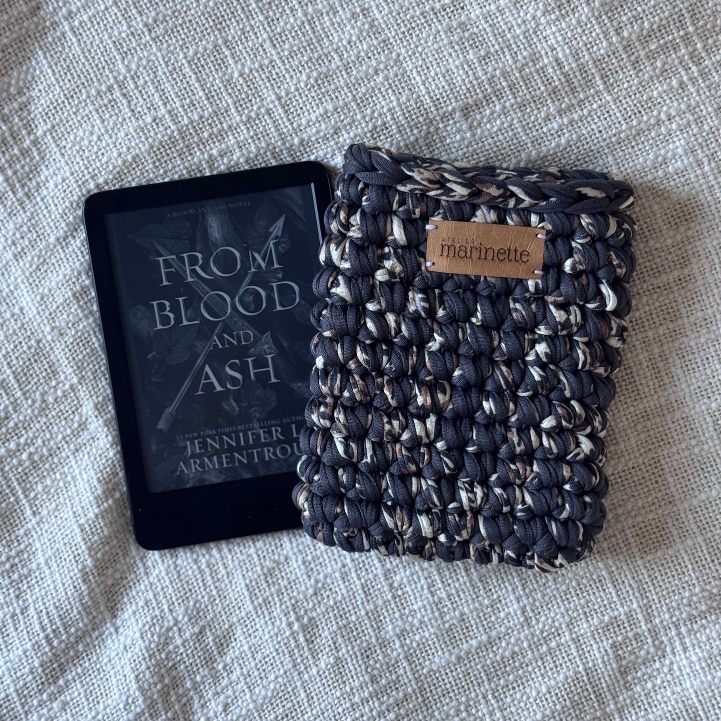 Housse liseuse 6" Kindle/Kobo en crochet artisanal - Modèle TOTAMAJA