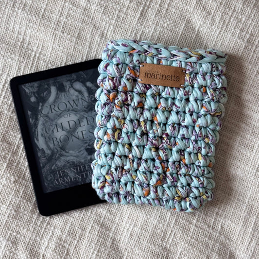 Housse liseuse 6" Kindle/Kobo en crochet artisanal - Modèle RAMINDORA