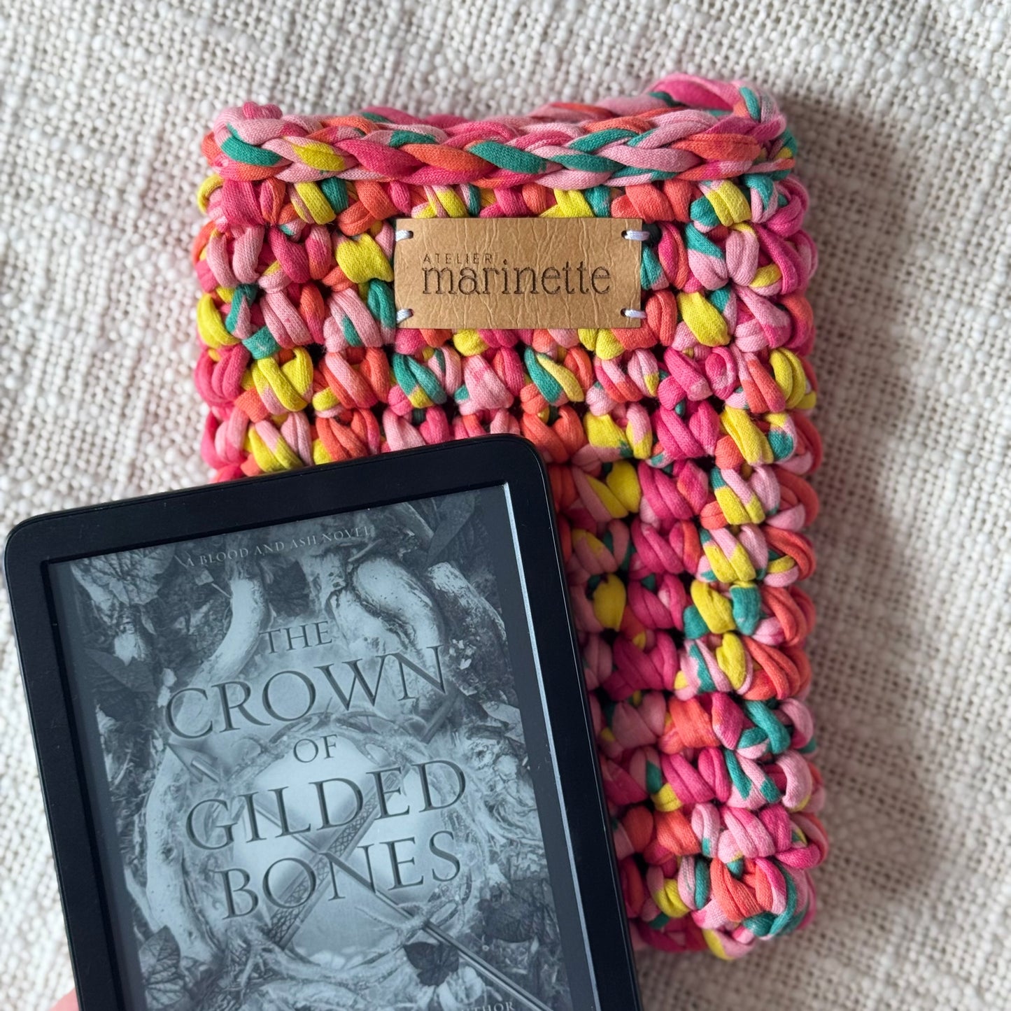 Housse liseuse 6" Kindle/Kobo en crochet artisanal - Modèle RAINBOW