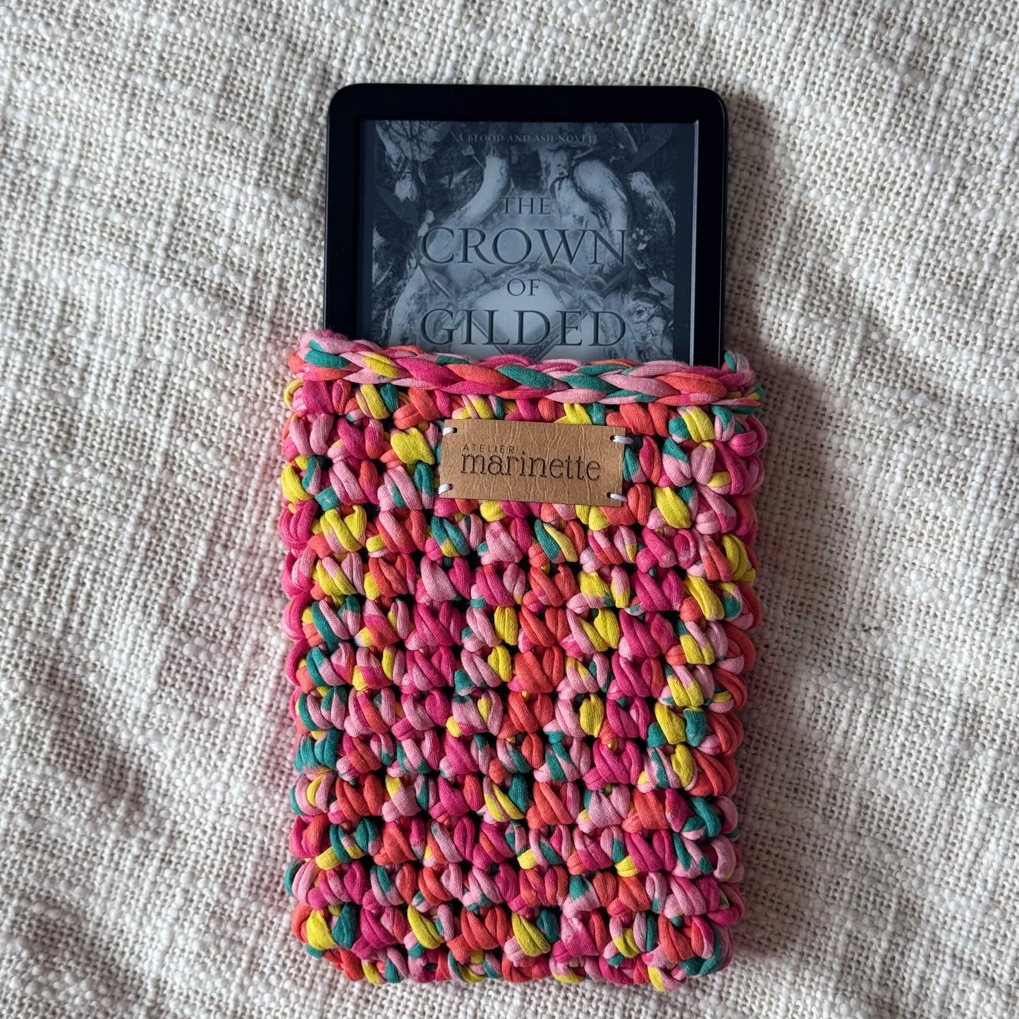 Housse liseuse 6" Kindle/Kobo en crochet artisanal - Modèle RAINBOW