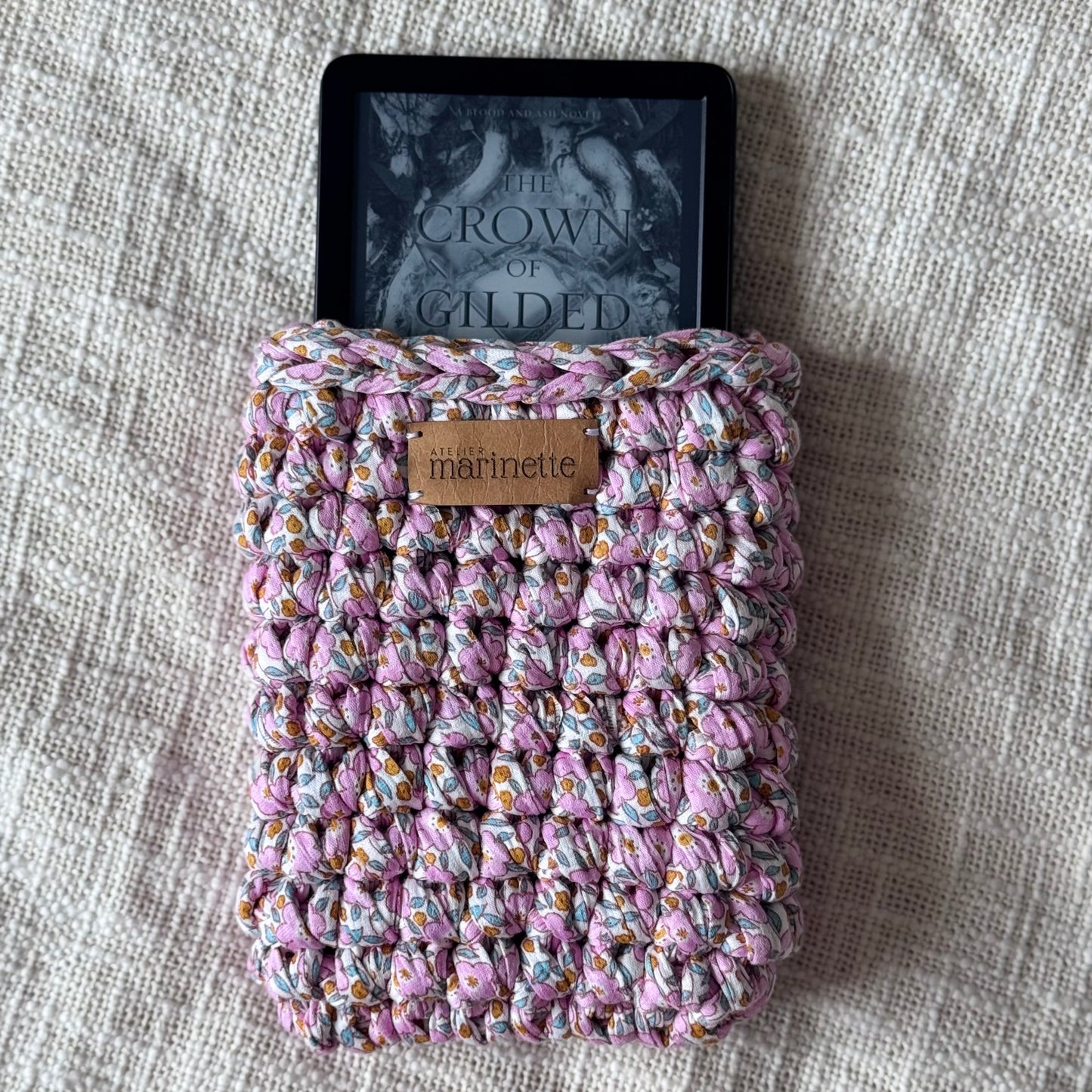 Housse liseuse 6" Kindle/Kobo en crochet artisanal - Modèle FLEURS
